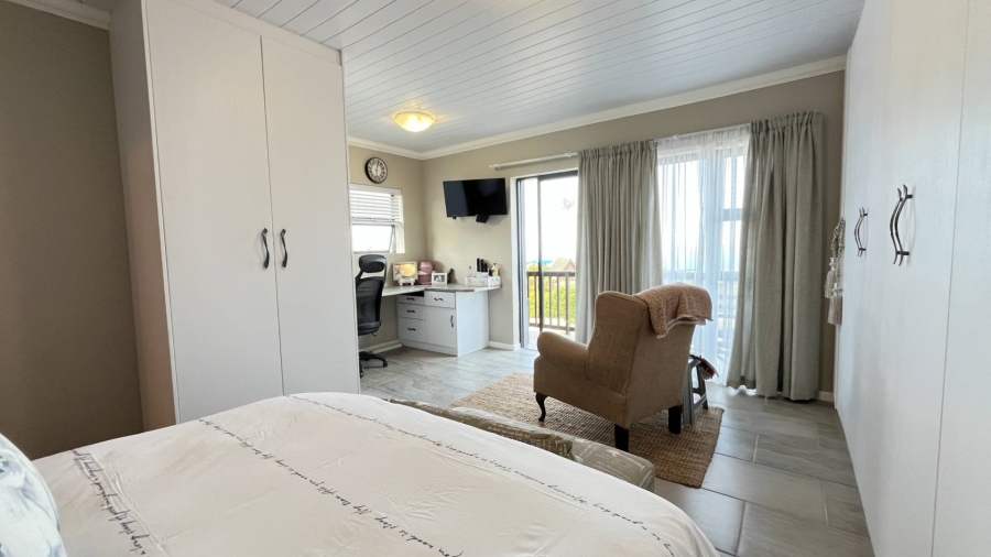 5 Bedroom Property for Sale in Dana Bay Western Cape